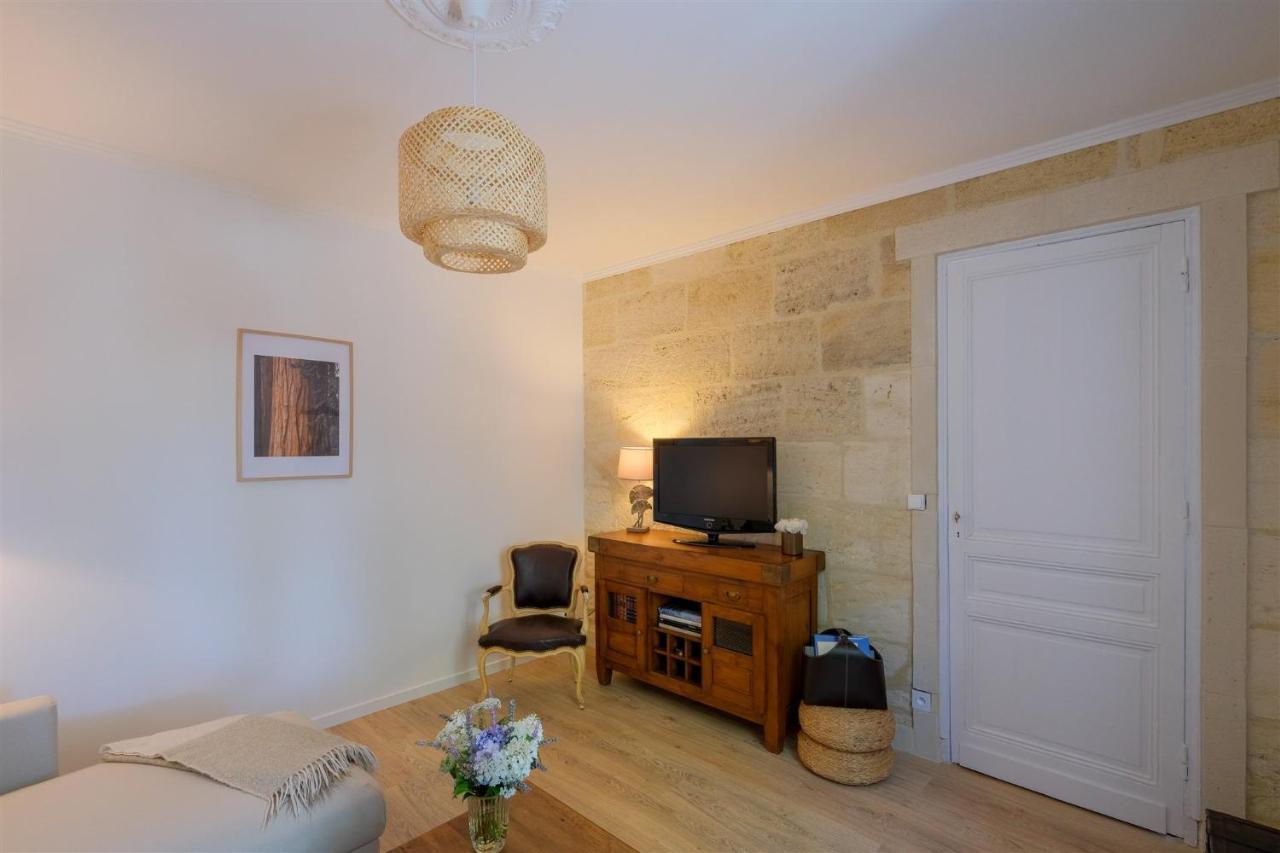 Les Suites D'Alienor-Suite Acanthe Pessac Exteriör bild