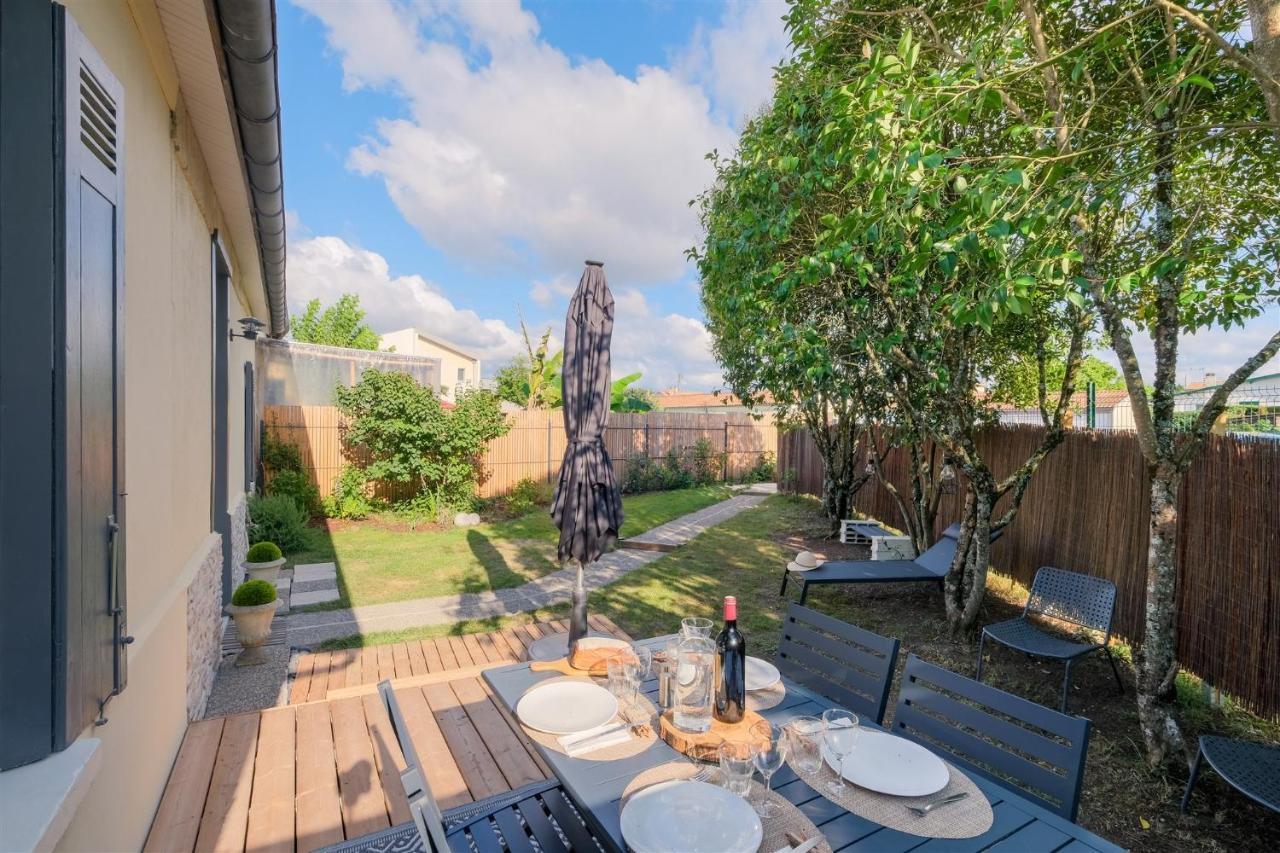 Les Suites D'Alienor-Suite Acanthe Pessac Exteriör bild