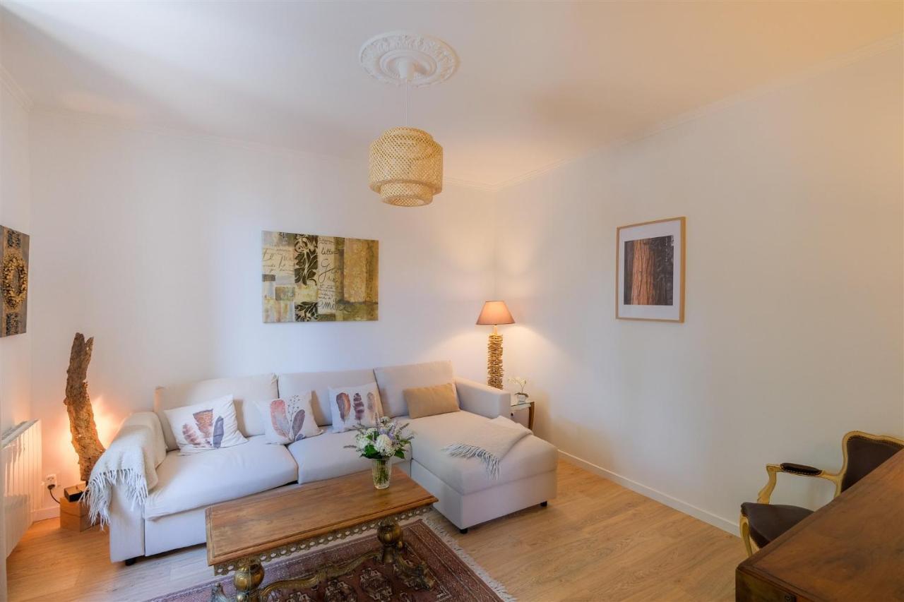 Les Suites D'Alienor-Suite Acanthe Pessac Exteriör bild